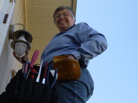 Handy Sandy doing odd jobs